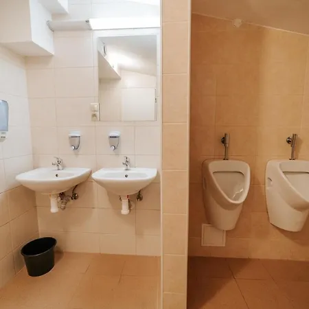 Hostel Dom Horskej Sluzby *